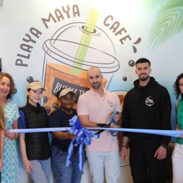 Chamber welcomes Playa Maya Café with ribbon cutting