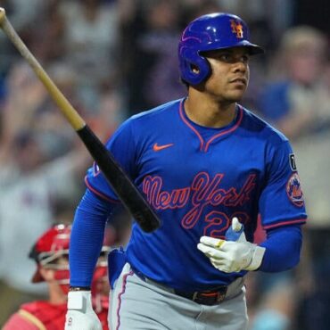 Juan Soto makes history with two home runs to help Mets snap seven-game losing streak