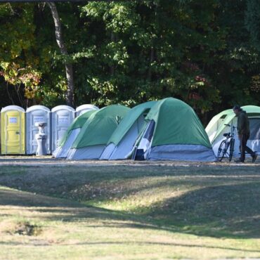 Homeless project near Lewes narrowly approved