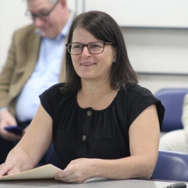 Maryland fence company to relocate to Seaford with state grant