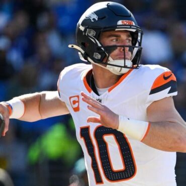 How to bet Denver Broncos in 2025: Super Bowl odds, win total, props, best bets and what to know