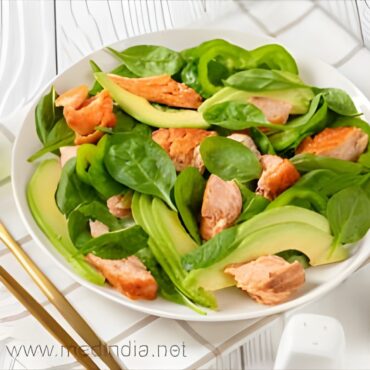 Men and Women Walk Different Paths to the Same Mediterranean Diet Goal