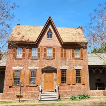 Milford Historical Society to host antiques market Oct. 4