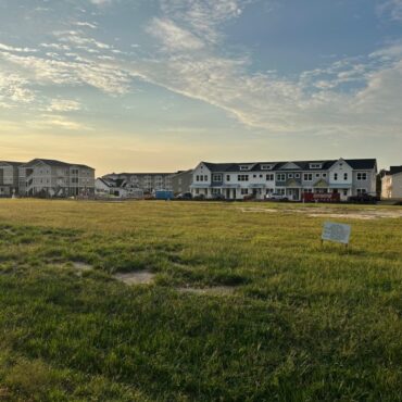 Milton board OKs Dunkin’ Donuts variance