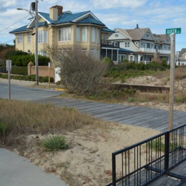 Rehoboth OKs Bandstand bollard plan