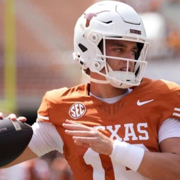 Texas vs. Vanderbilt odds, line, picks, bets, predictions with Arch Manning off injury report