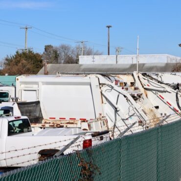 Lewes speeds up trash truck replacment